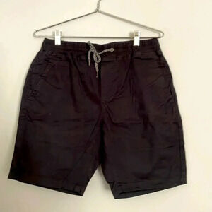 Globe Men’s 32 skate shorts black.